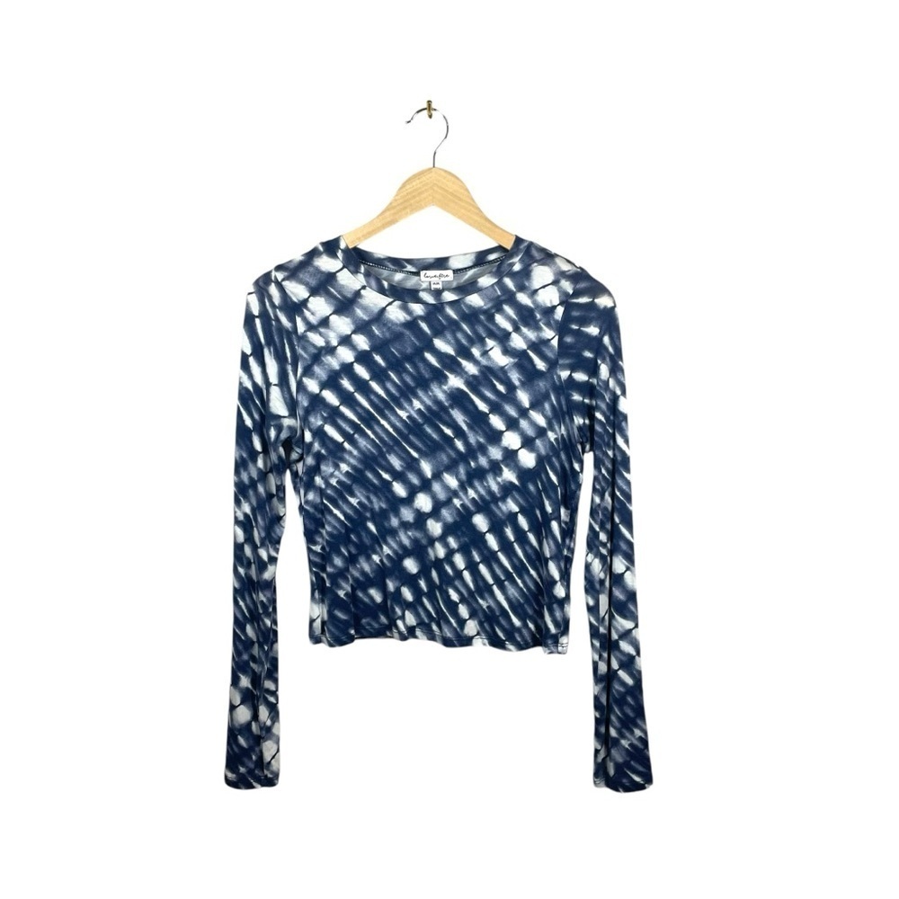 Love Fire Women’s Tie Dye Long Sleeve Fitted Top in Blue/White Size M